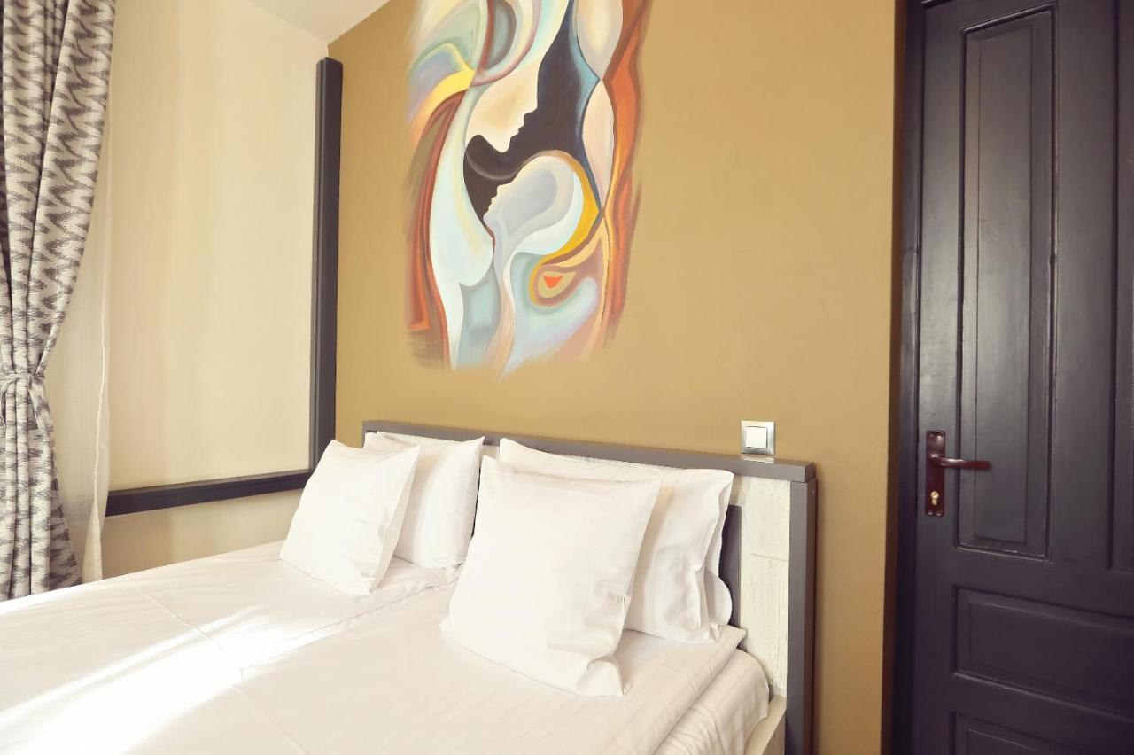 Dezire Guesthouse Беїле-Уну-Май Екстер'єр фото