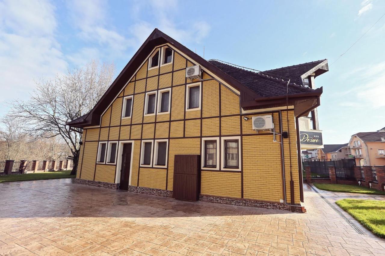 Dezire Guesthouse Беїле-Уну-Май Екстер'єр фото
